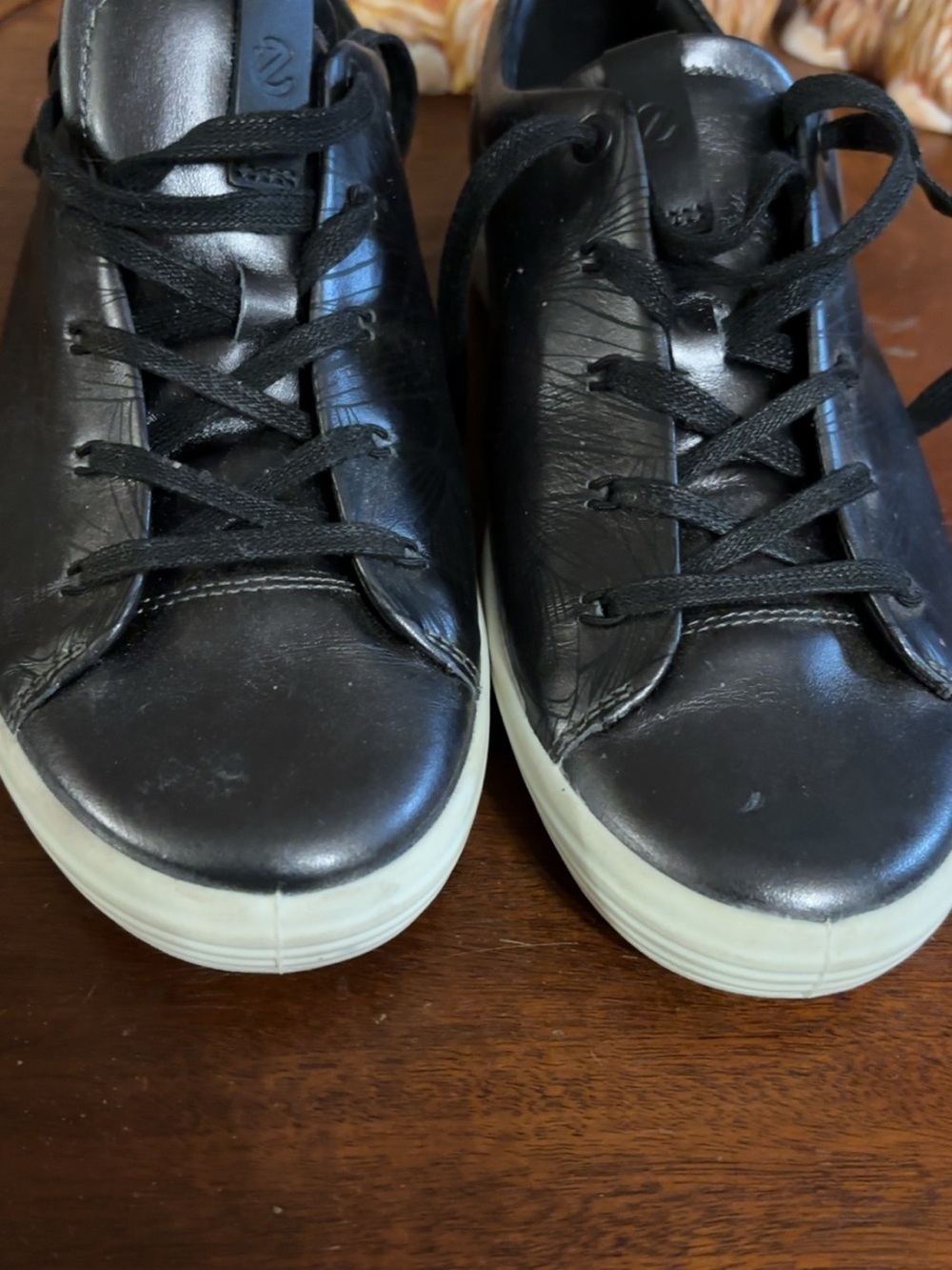 Ecco metallic black Leather Low-Top Sneakers with White Sole